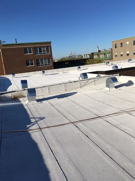 elastomeric roof laval